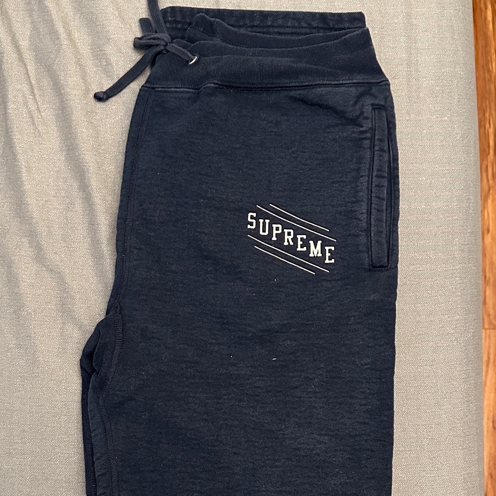 Supreme Dark Blue Sweatpants size L